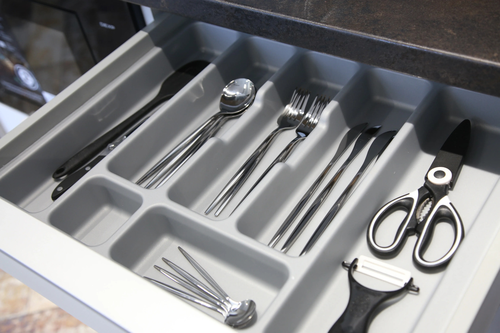 Апартаменты Малевич - мята, лаванда и горький шоколад в интерьере