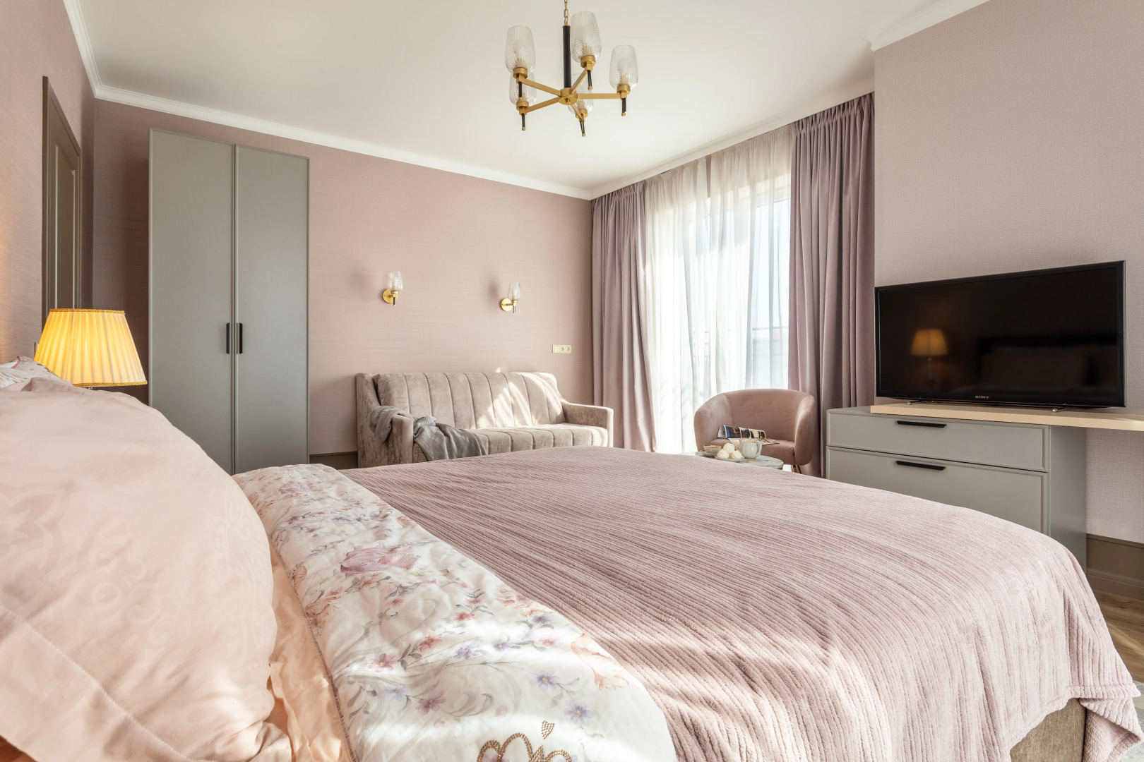 Квартира с Панорамным Видом на Море