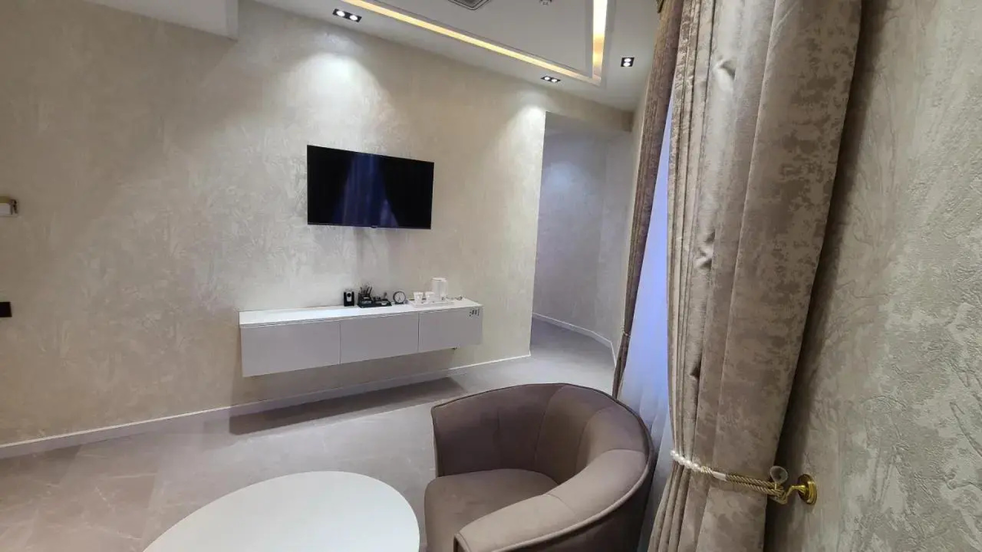 Отель Shedevr Plaza