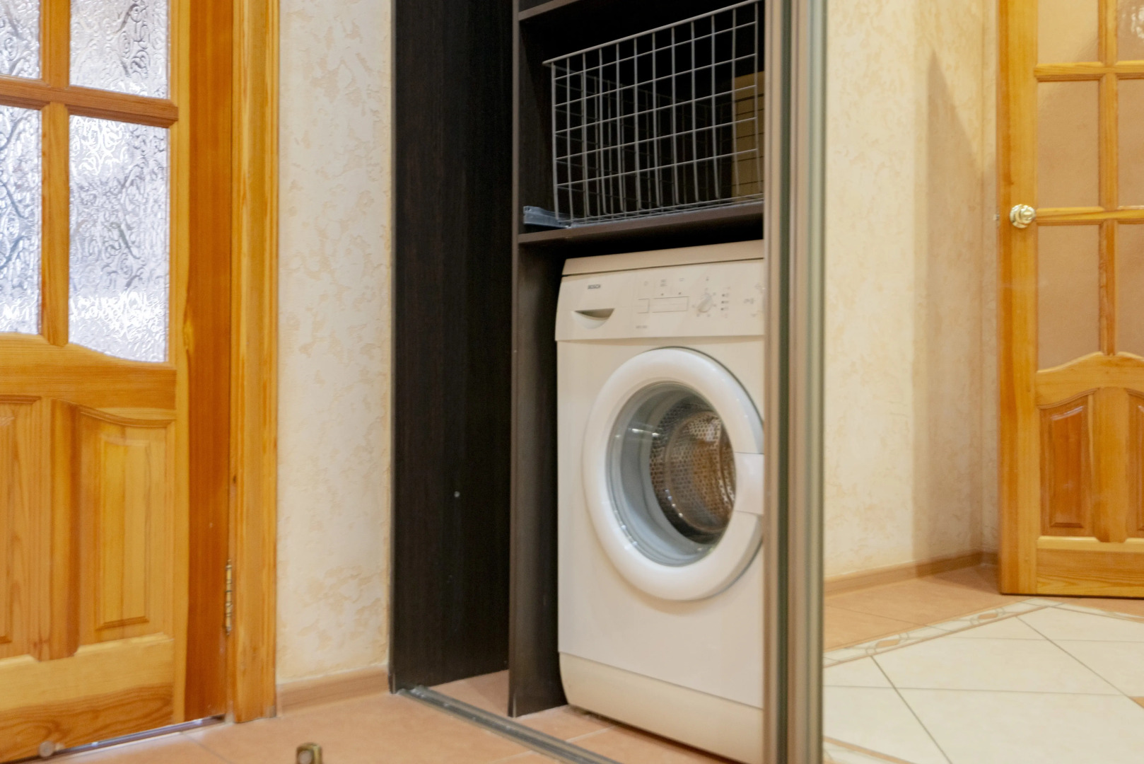 Квартира 3-к просторная недалеко от МНТК на пр.9-ой Пятилетки от RentAp, 6 сп.мест