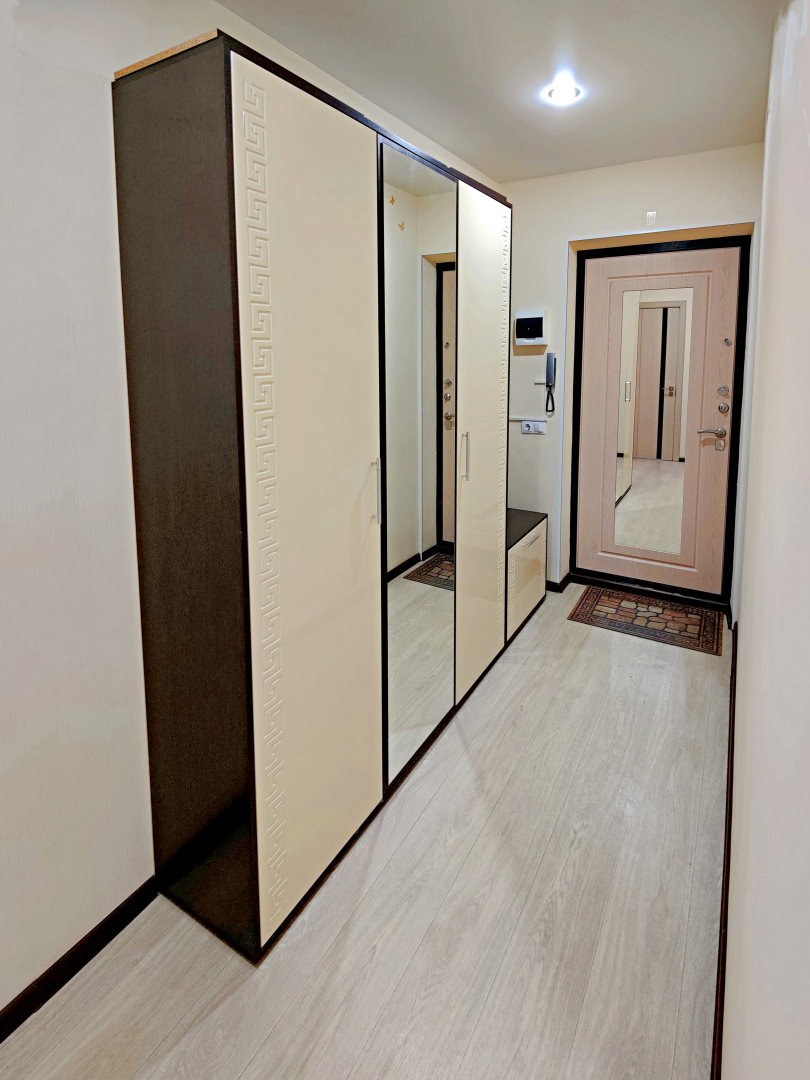 Квартира у ТЦ Мега