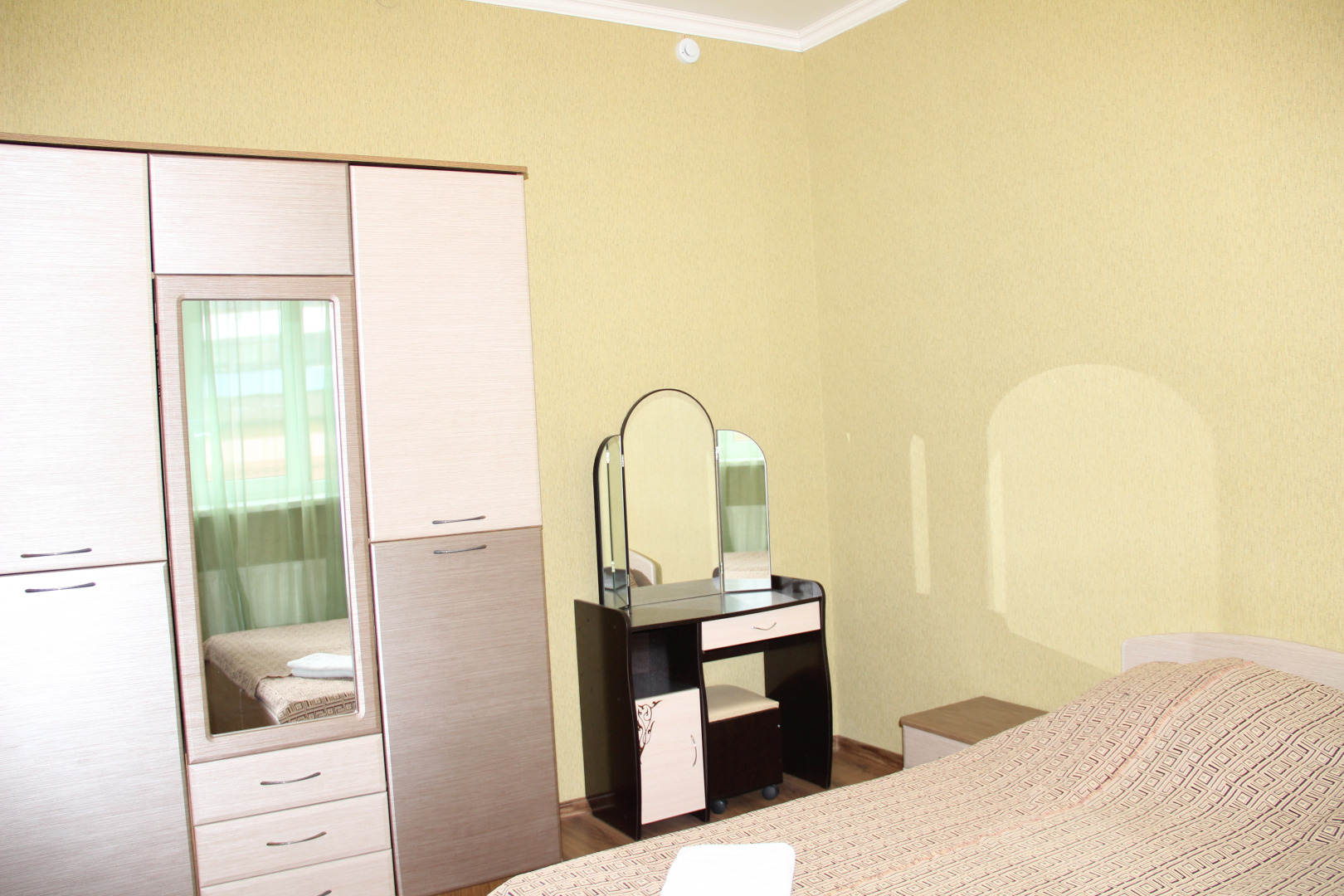 Отель Три Сосны