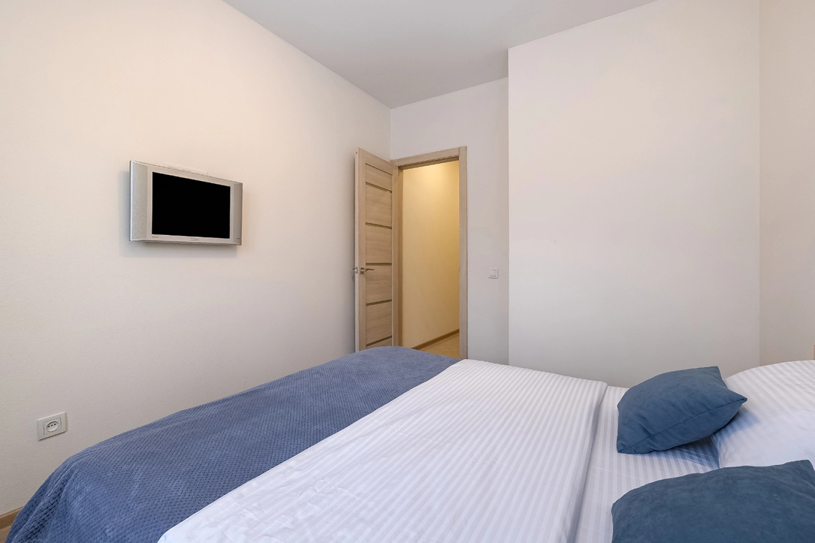 Апартаменты Двухкомнатные на Сибирской 42