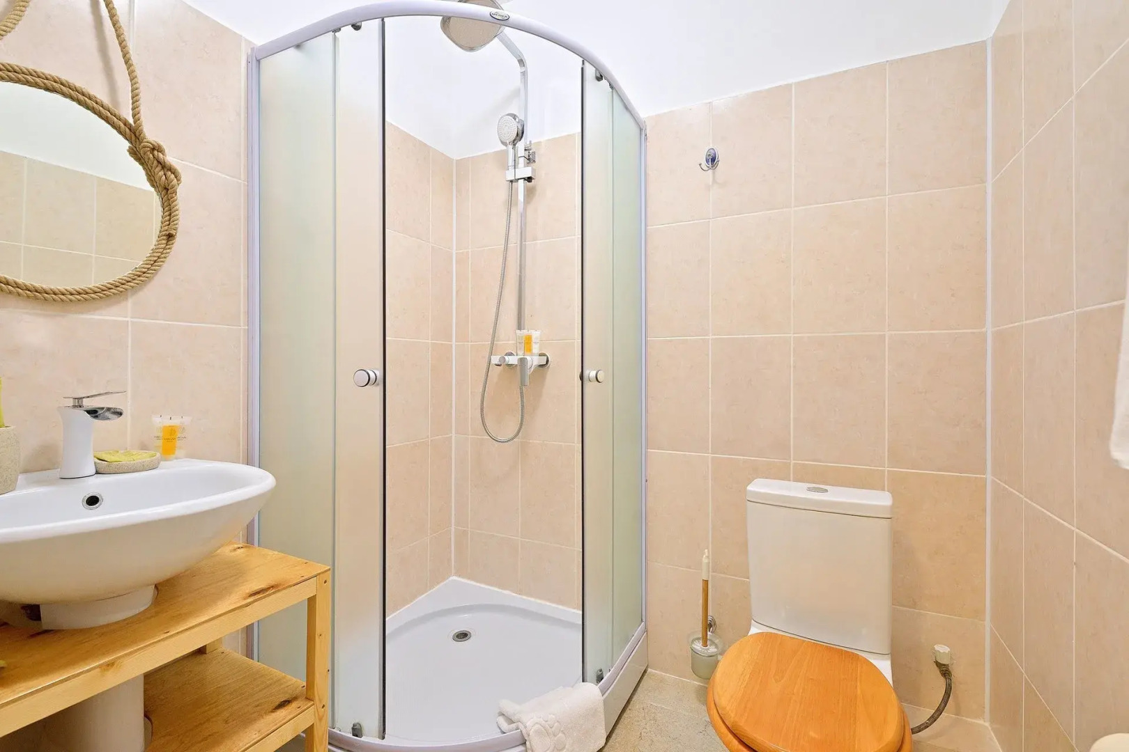 Отель Riverside