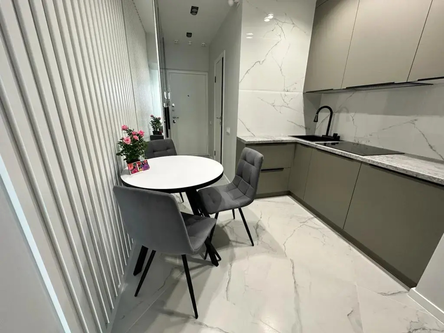 Квартира Студия на 20-ом этаже