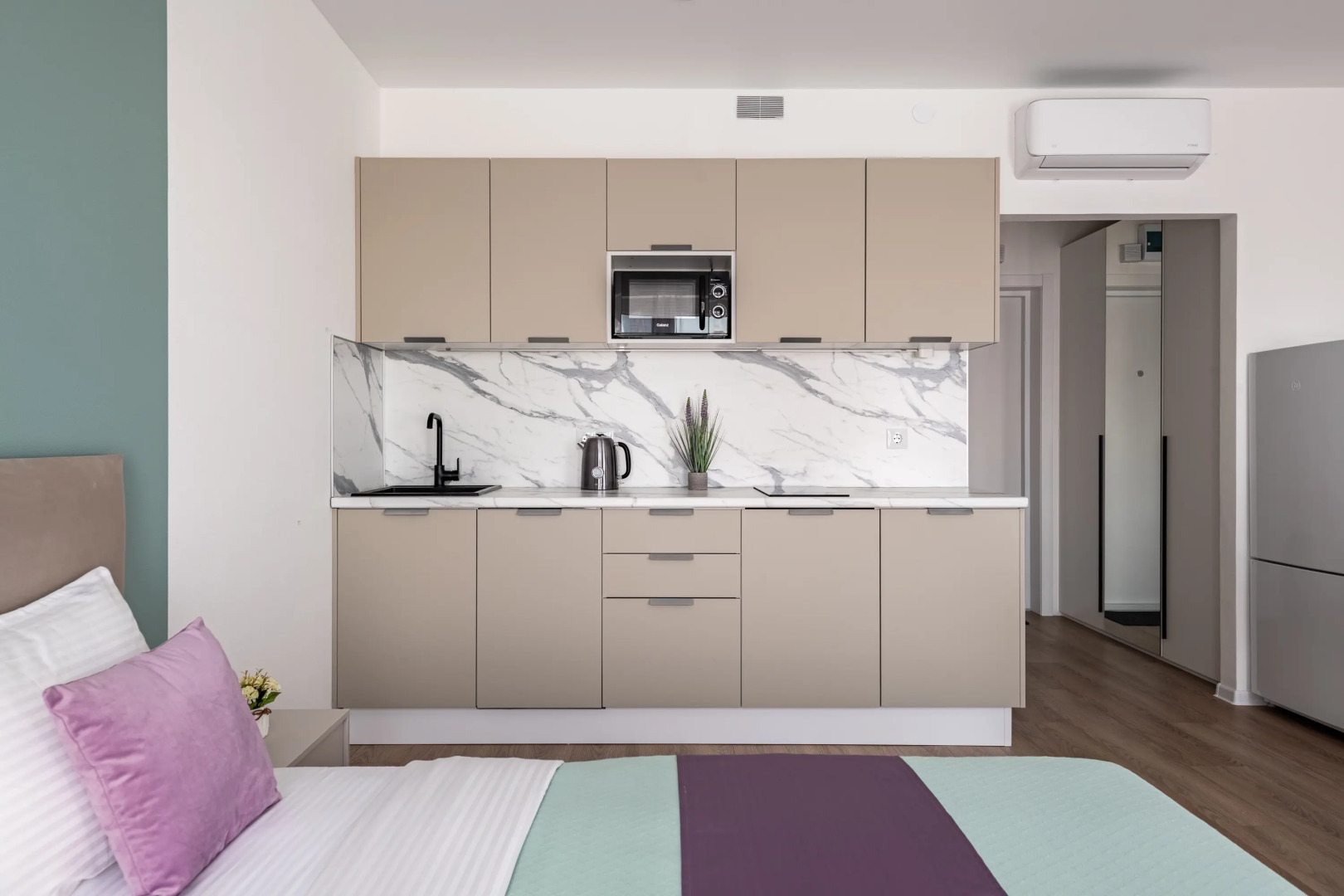 Квартира Лавандовые Сны - красивый вид на город с 31 этажа