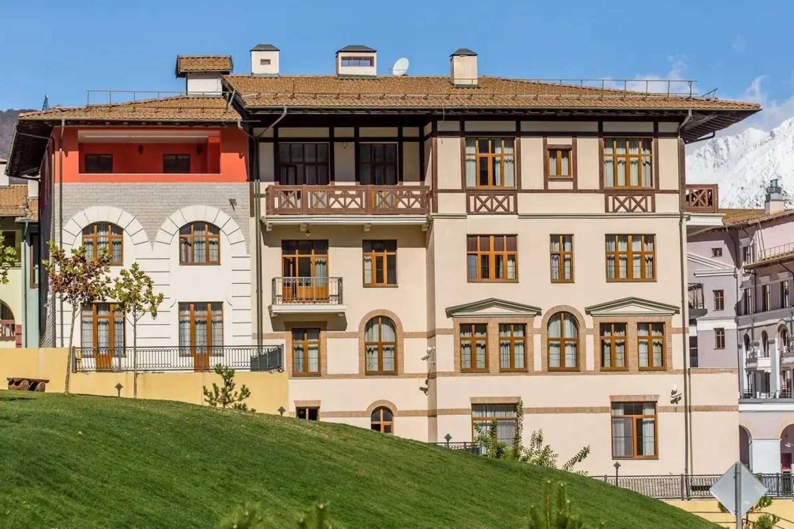 Комплекс апартаментов Красная Поляна 540