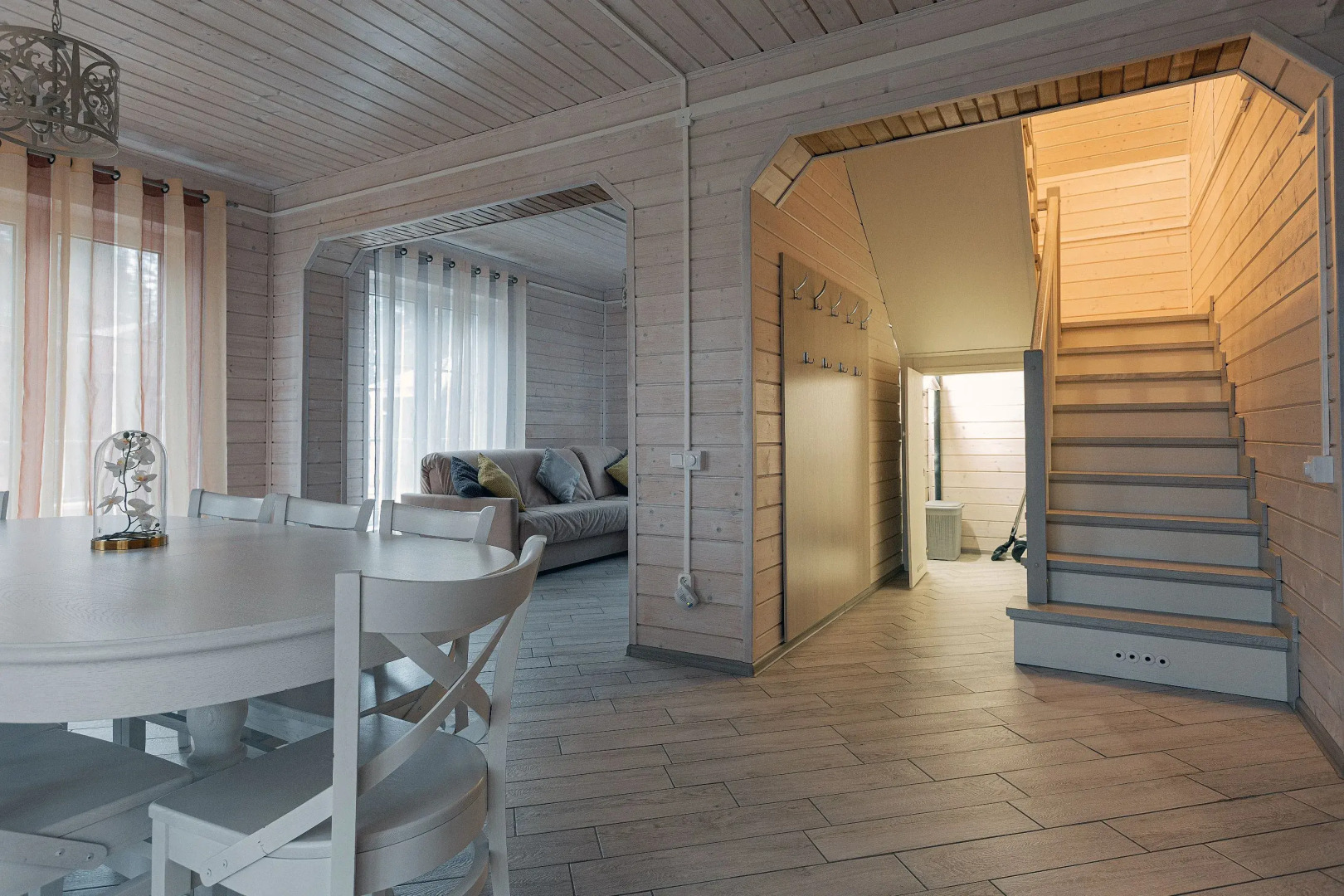 Частный дом WhiteyHouse половина 2