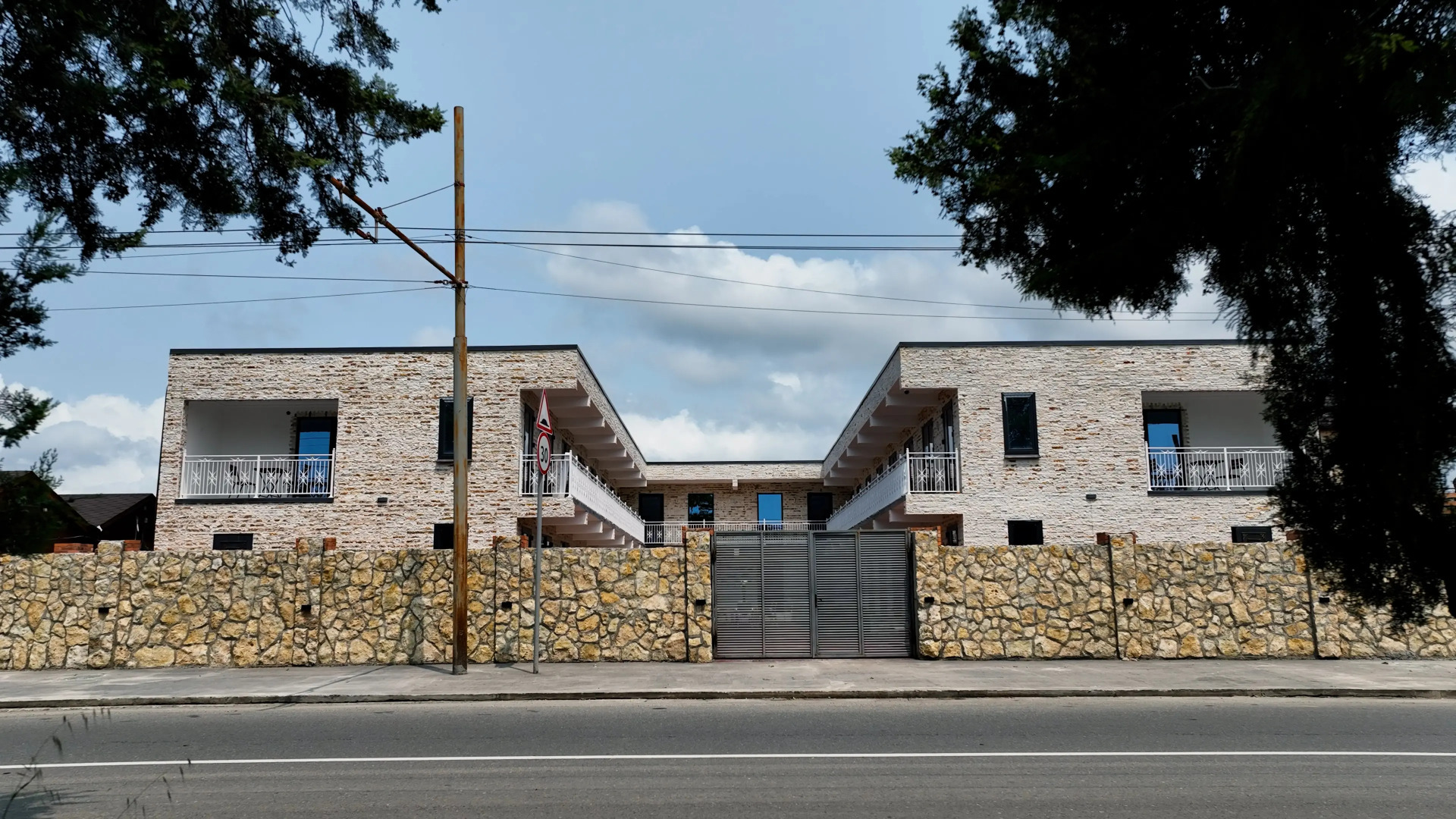 Отель HotelAmza