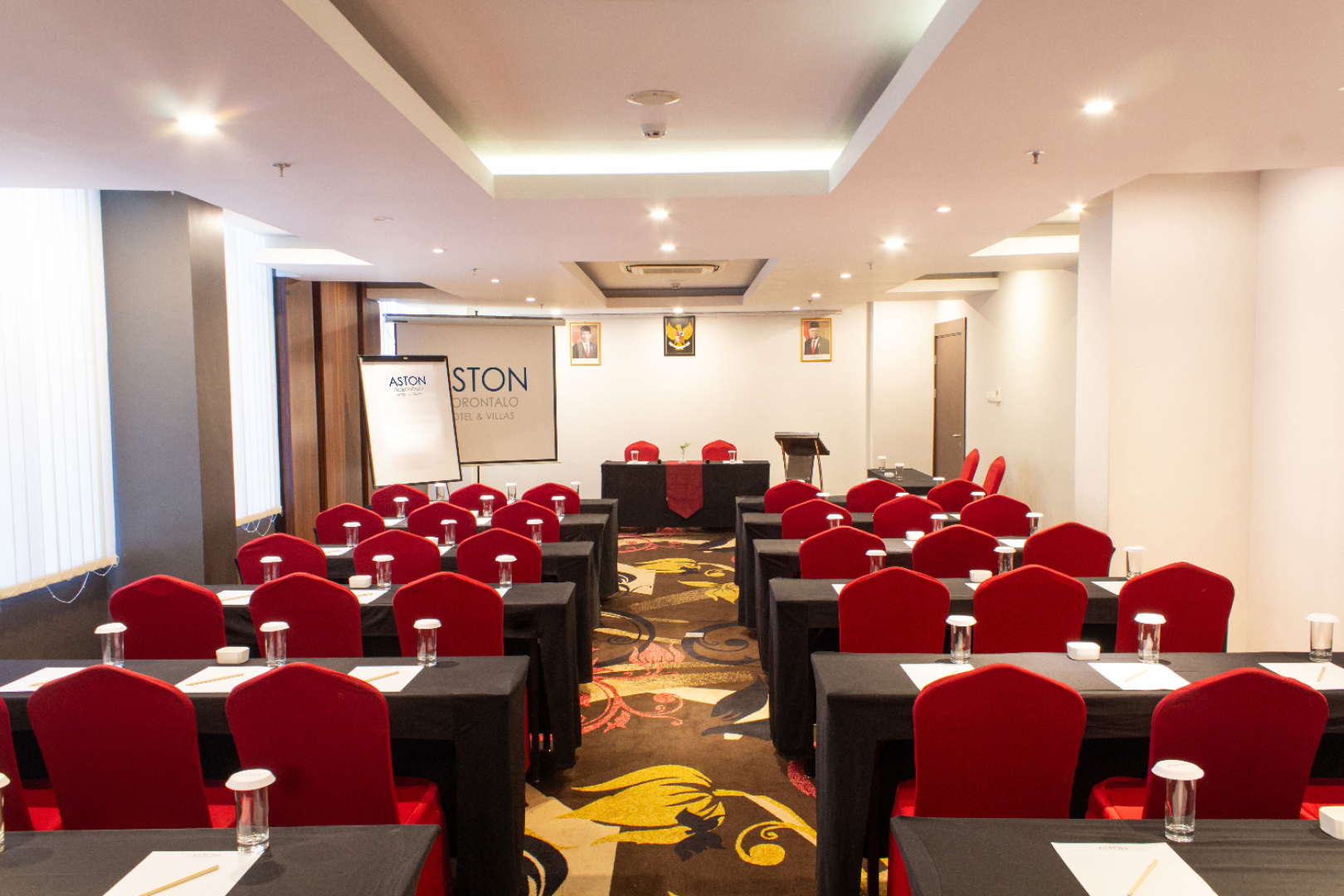 Отель Aston Gorontalo & Convention Center