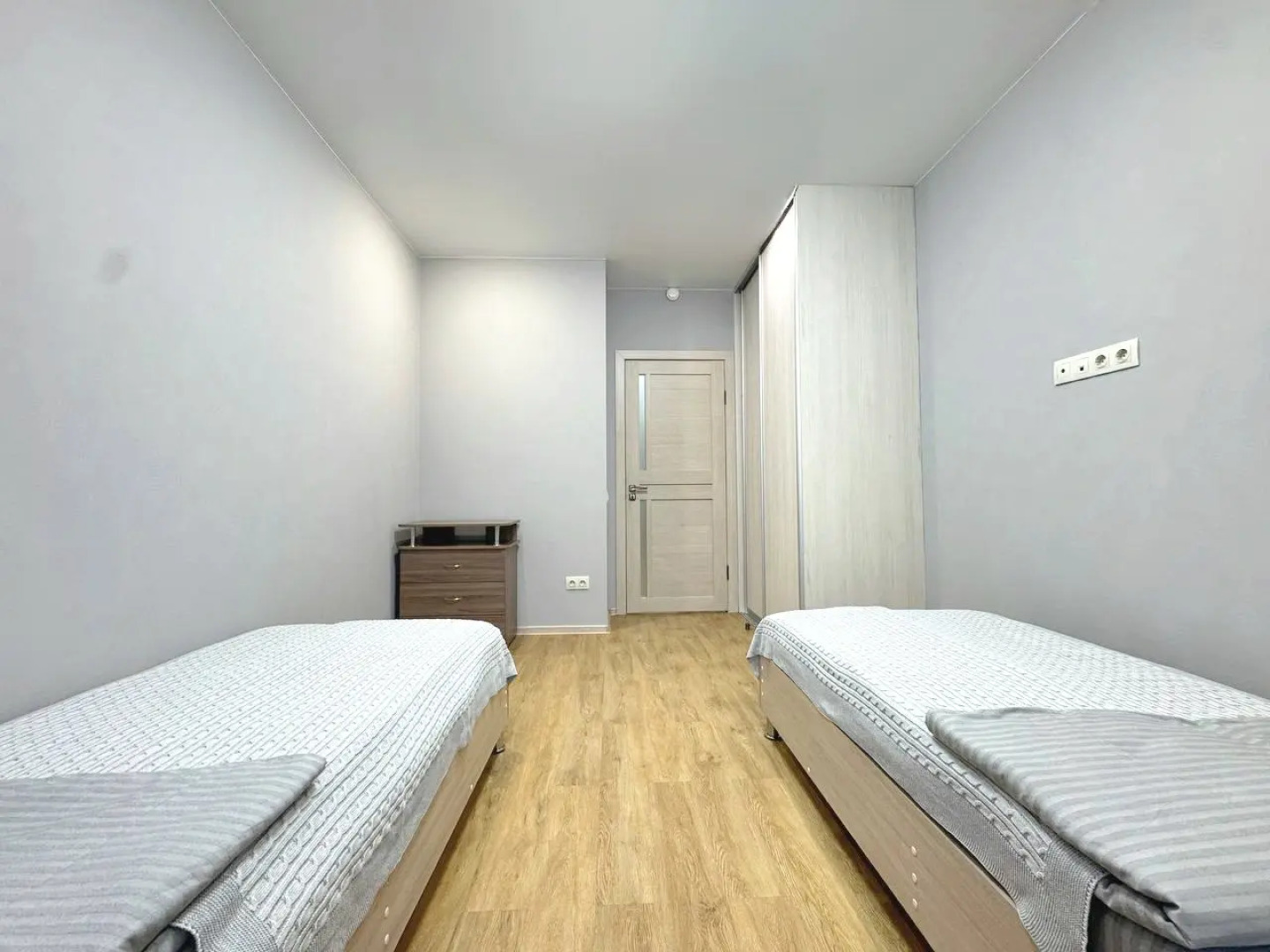 Квартира трехкомнатная на Притомском рядом с Кадетским училищем