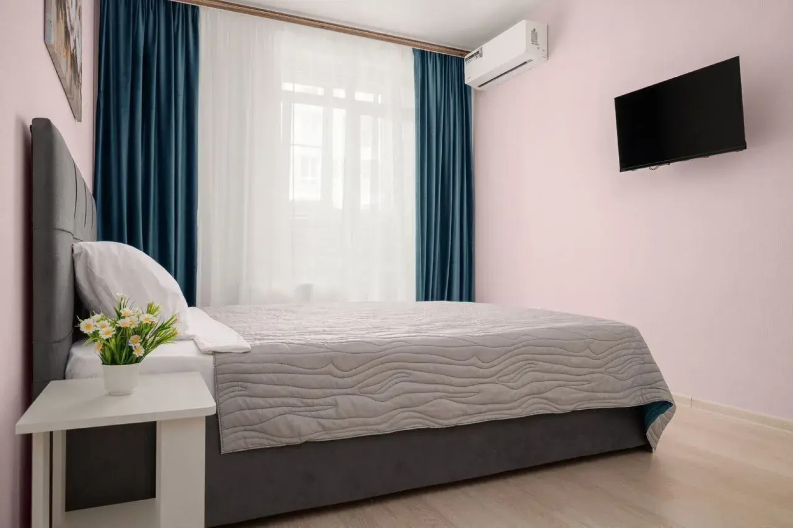 Квартира на бeрегу oзepа