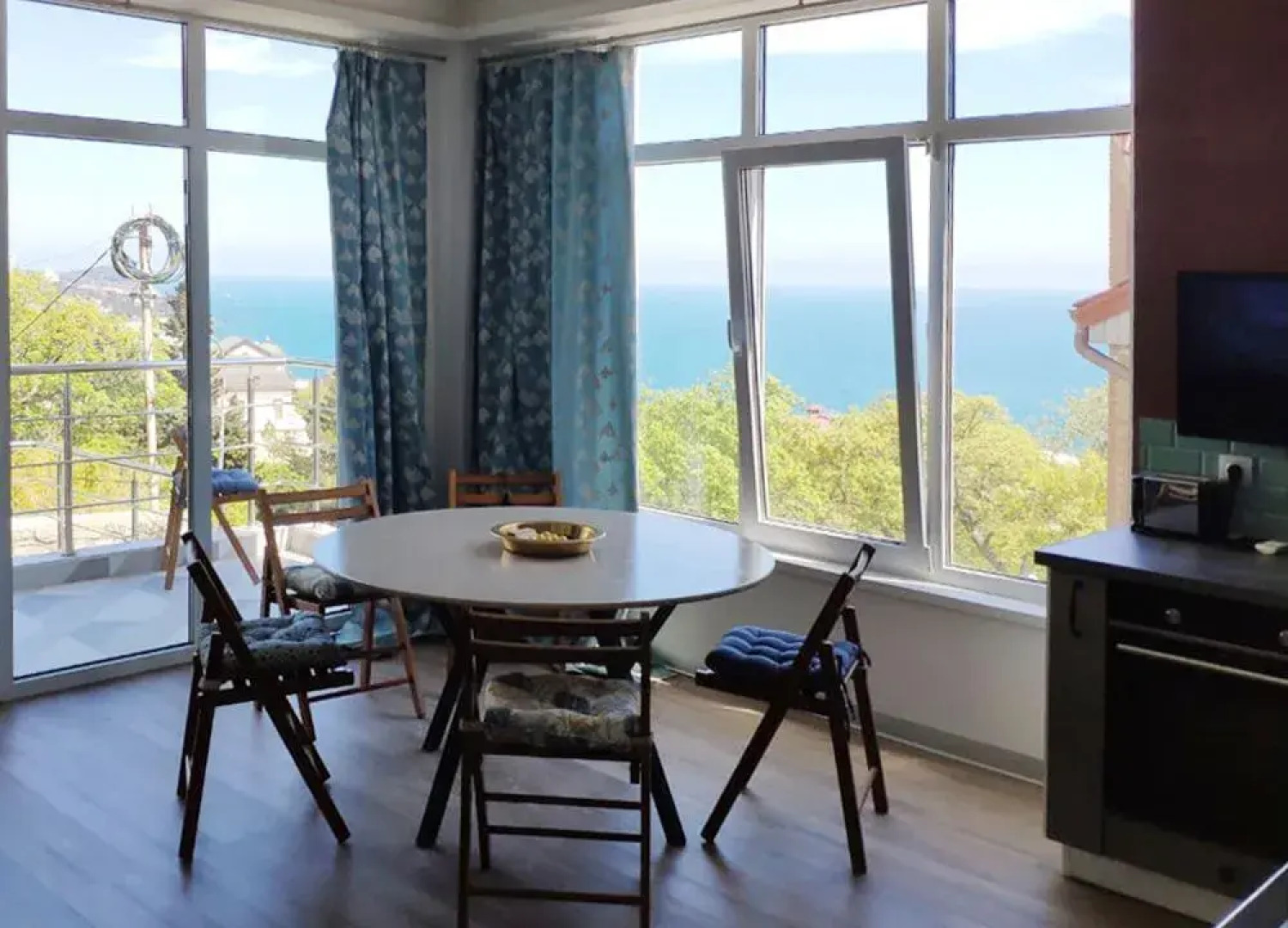 Апартаменты уютные на Кореизском шоссе 1Д