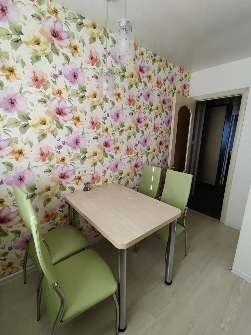 Апартаменты трехкомнатные  у Елены