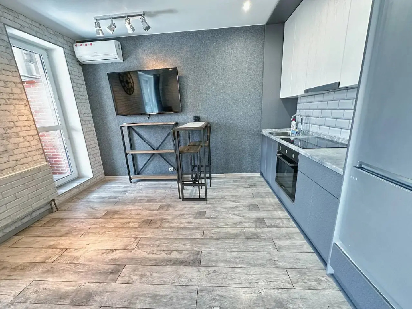 Квартира Галерея РRО на Площади Свободы 4