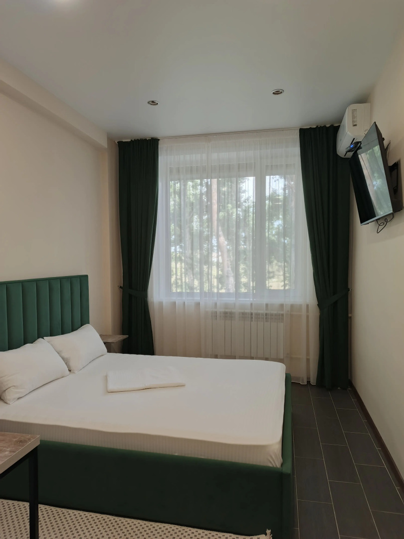 Отель Берлога