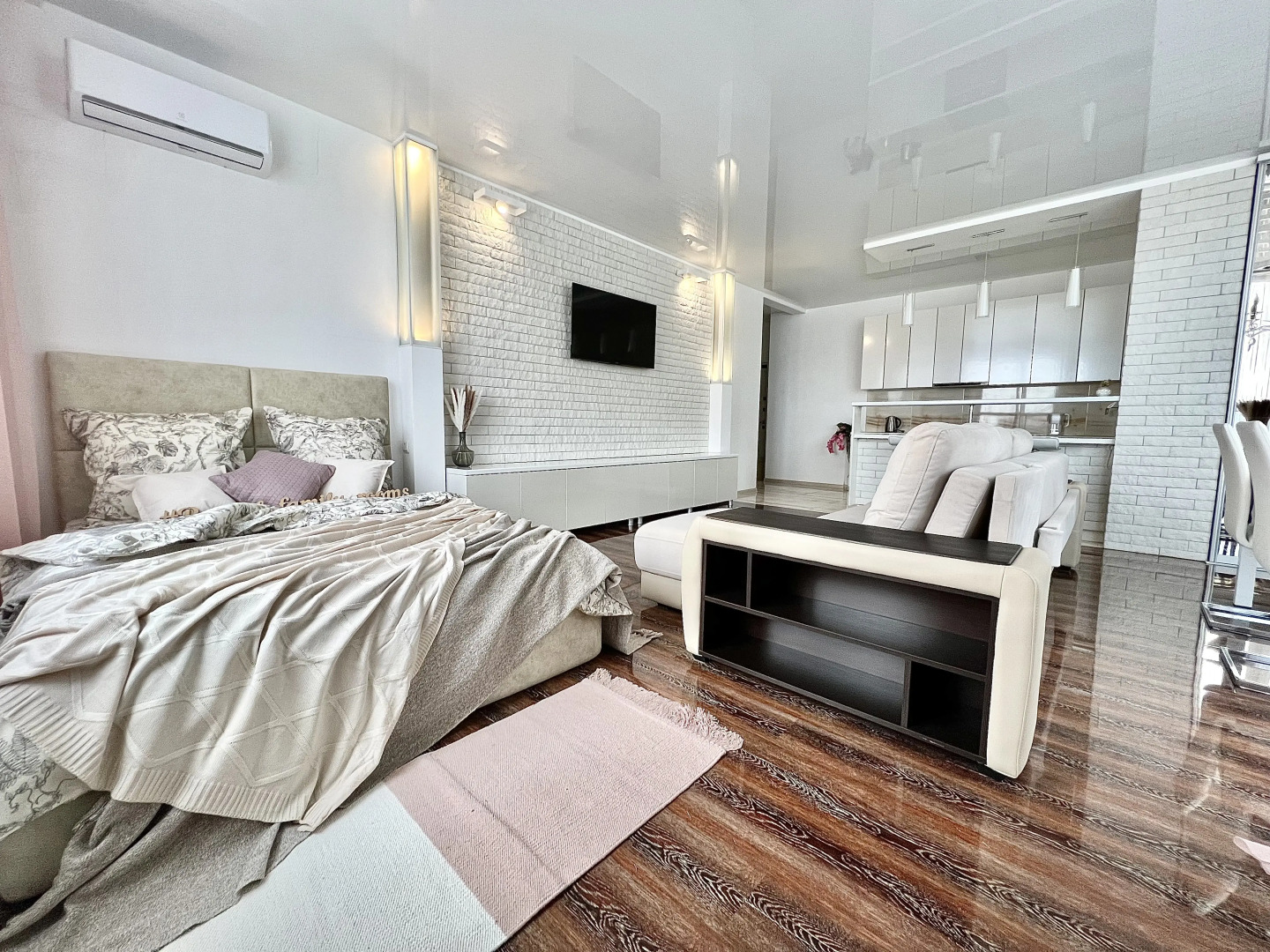 Апартаменты Дизайн студия у ТЦ Армада