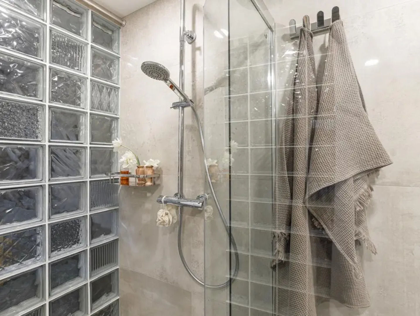 Квартира Двухуровневая Студия в Центре с Сауной