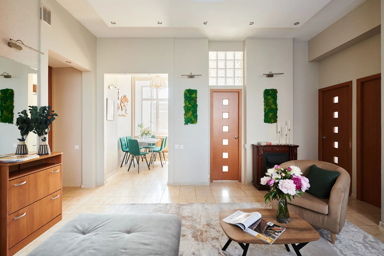 Квартира GM Apartments Стильная Трехкомнатная в Доме на Набережной