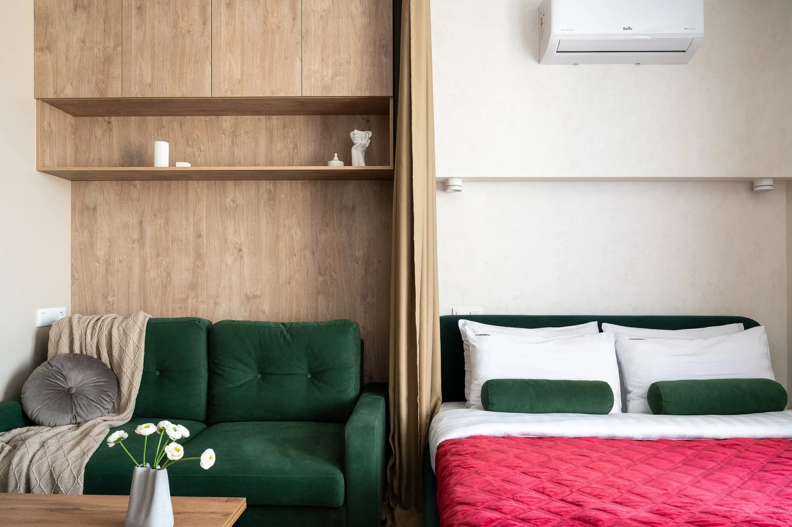 Апартаменты Red Apartments Атлантис апартамент Гермес