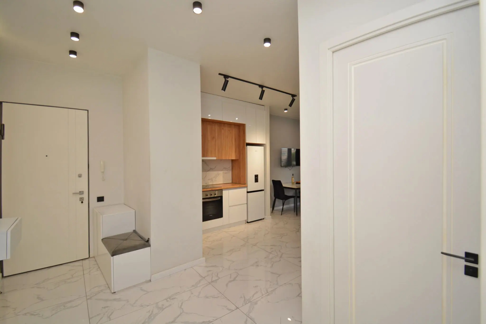 Квартира A&M White New Building