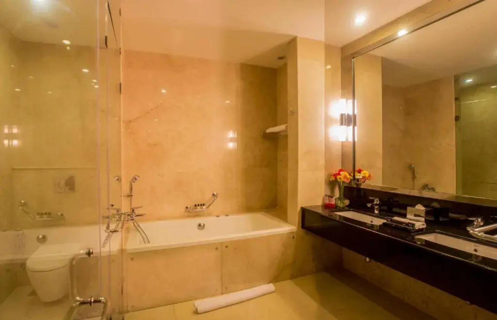 Курортный отель The Blue Water - Bawa Heritage - City Resort Hotel