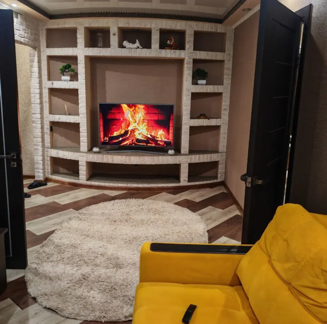 Квартира Двухкомнатная Около Мегагринна