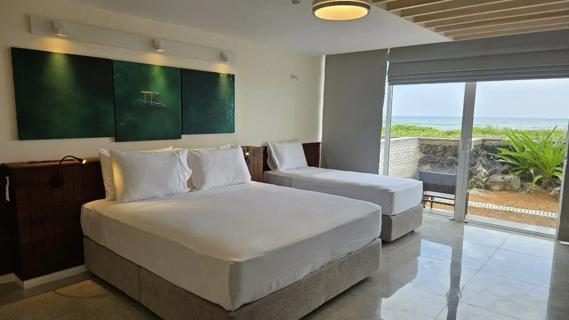 Курортный отель South Beach