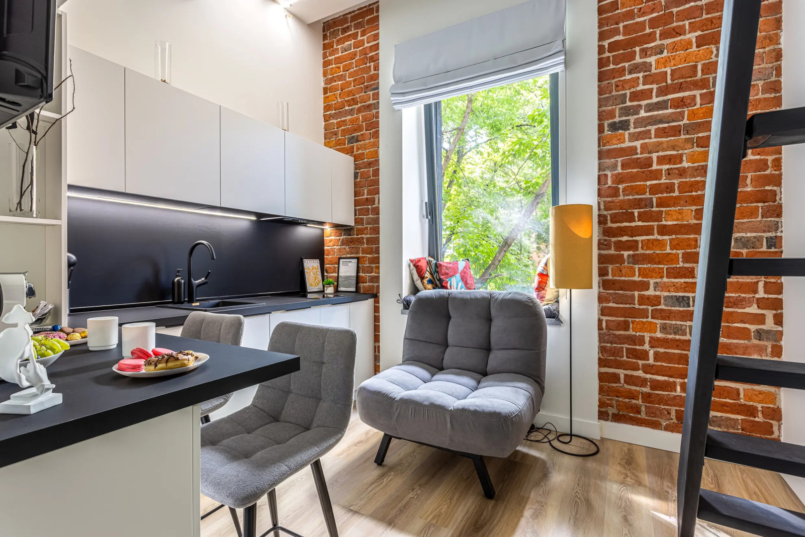 Апартаменты LikeHome Life - Полянка 1-й Хвостов Переулок