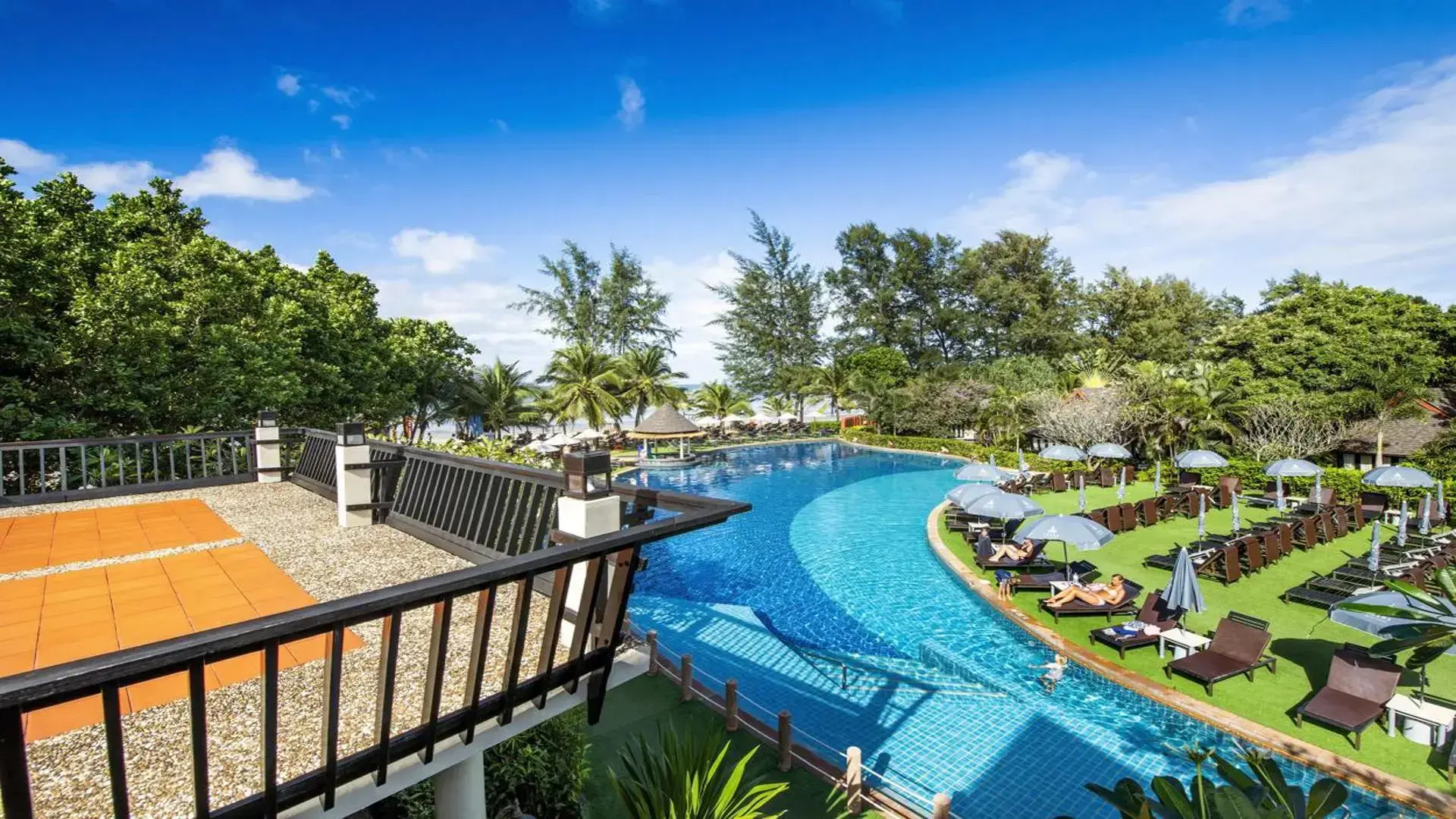 Курортный отель Chada Lanta Beach Resort