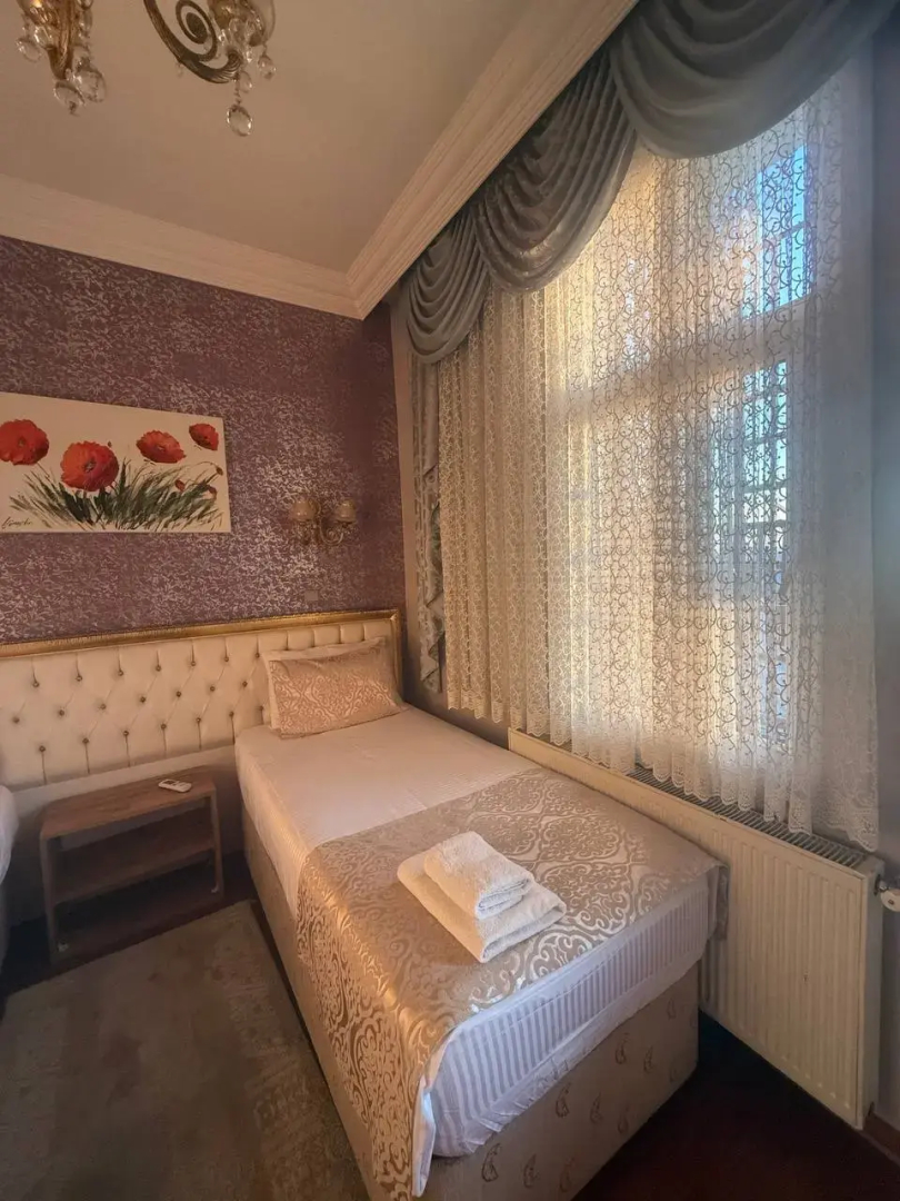 Апартаменты 3BR Flat Old Style 4AC Terrace, Metro