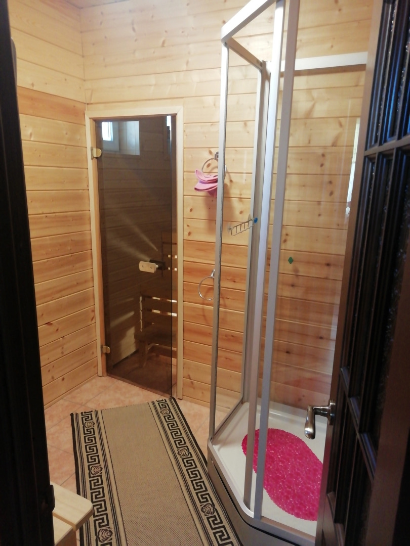 Shale V Kazhma Guest house