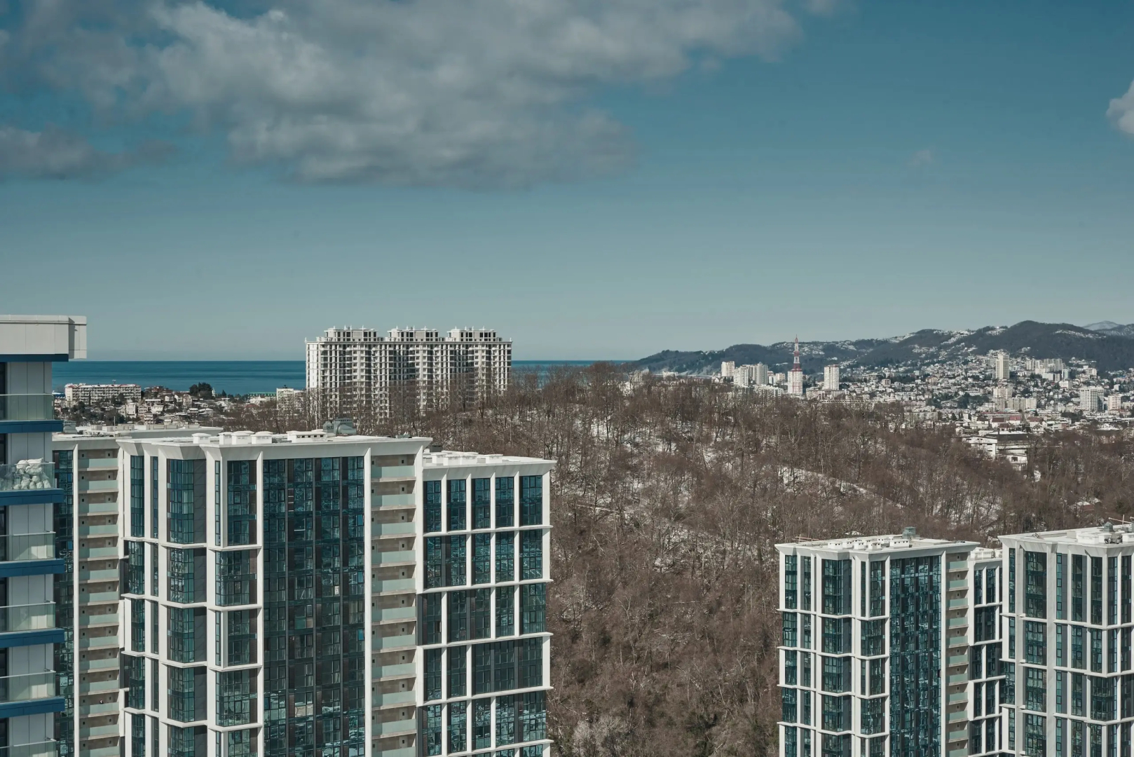 Квартира ЖИВИТЕ У МОРЯ Уютная Евродвушка в премиальном ЖК. Вид на море и горы