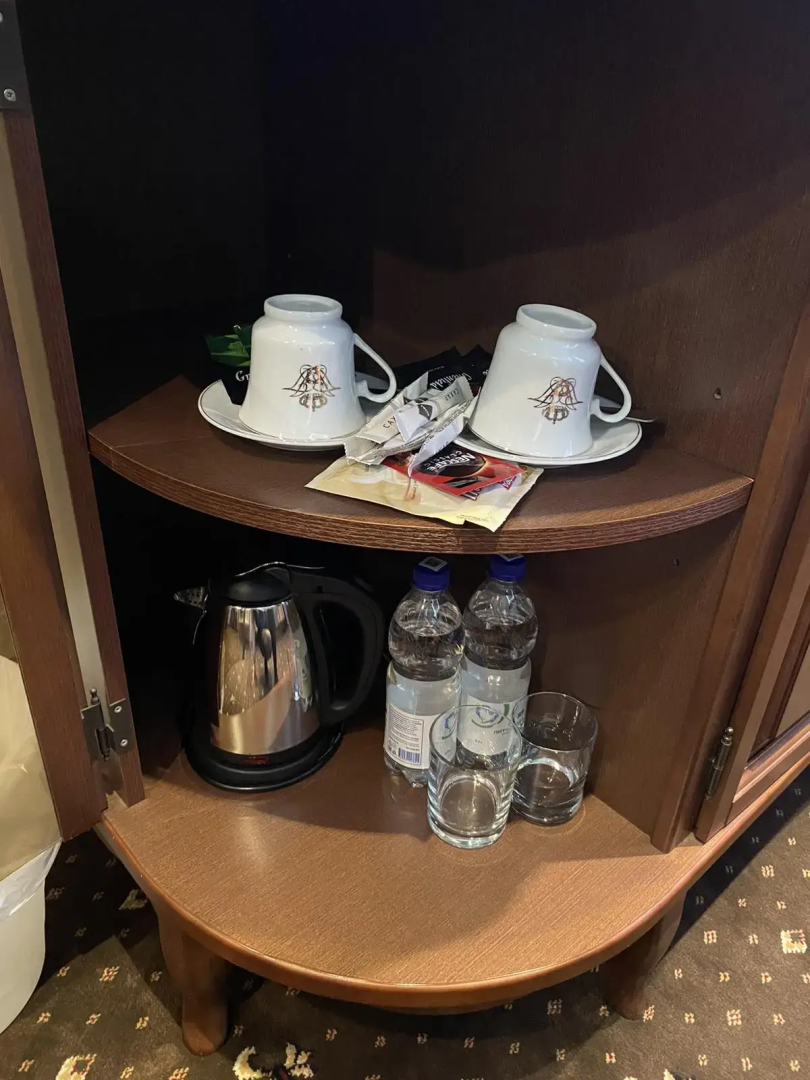 Отель Корона