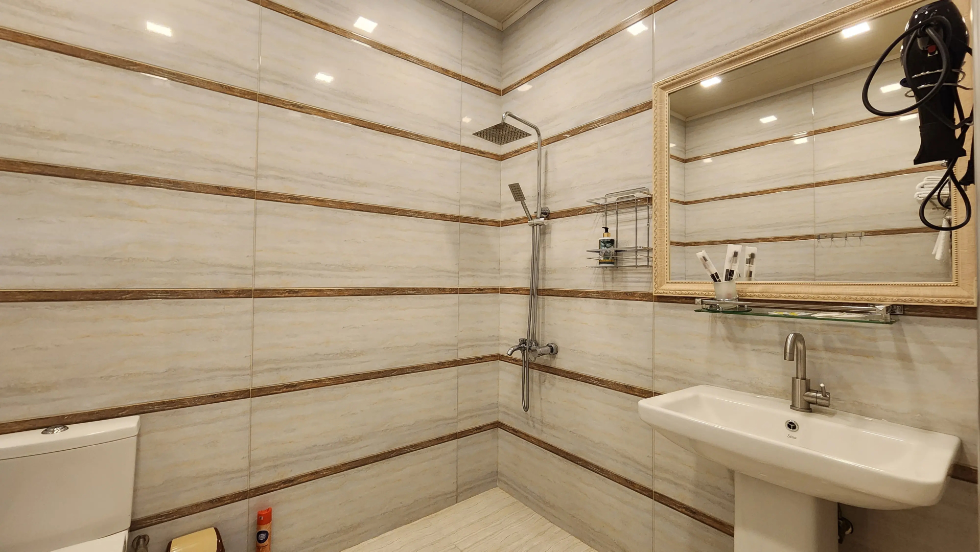 Отель Golden Resort