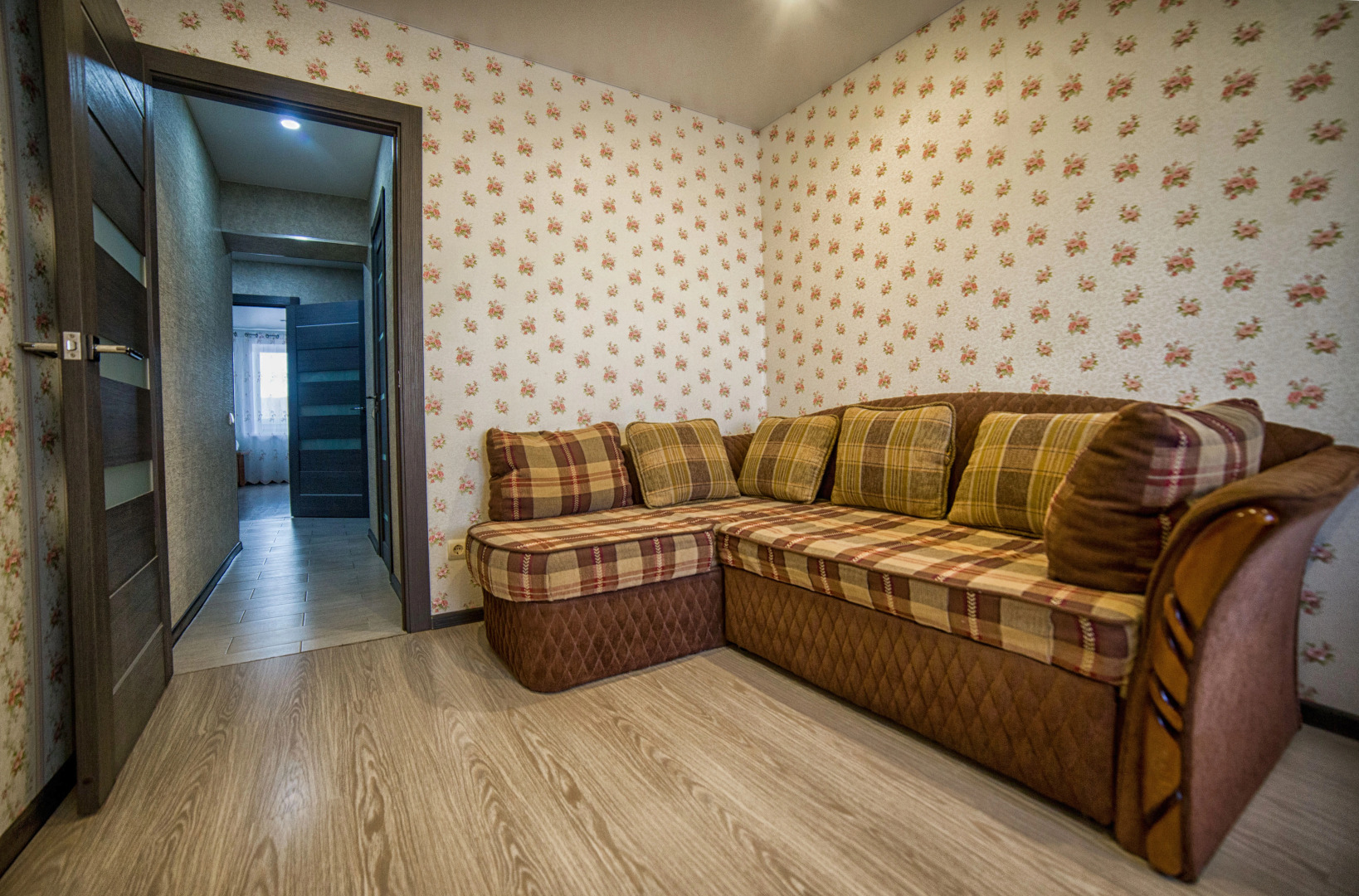 Апартаменты Матросова 16