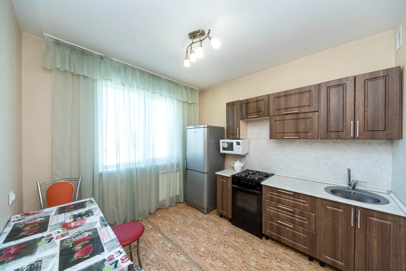 Квартира возле МВДЦ Сибирь ТРЦ Планета ДЦ Первая башня 4 спальных места