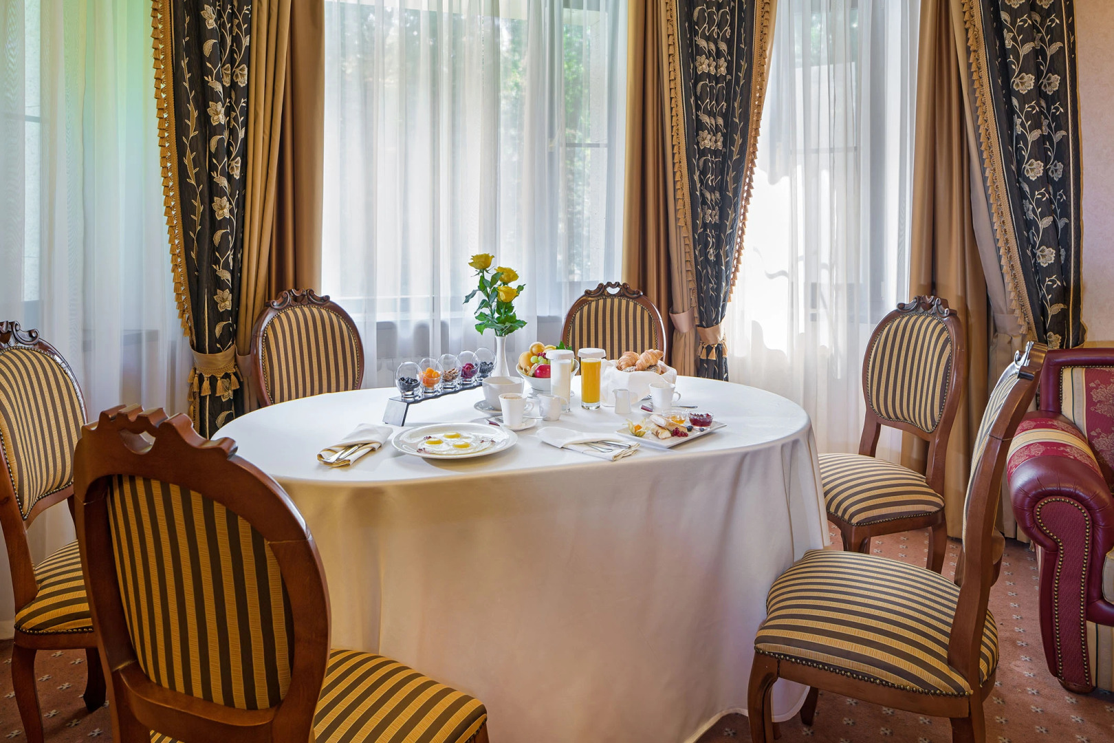 Отель Волынское Конгресс-Парк