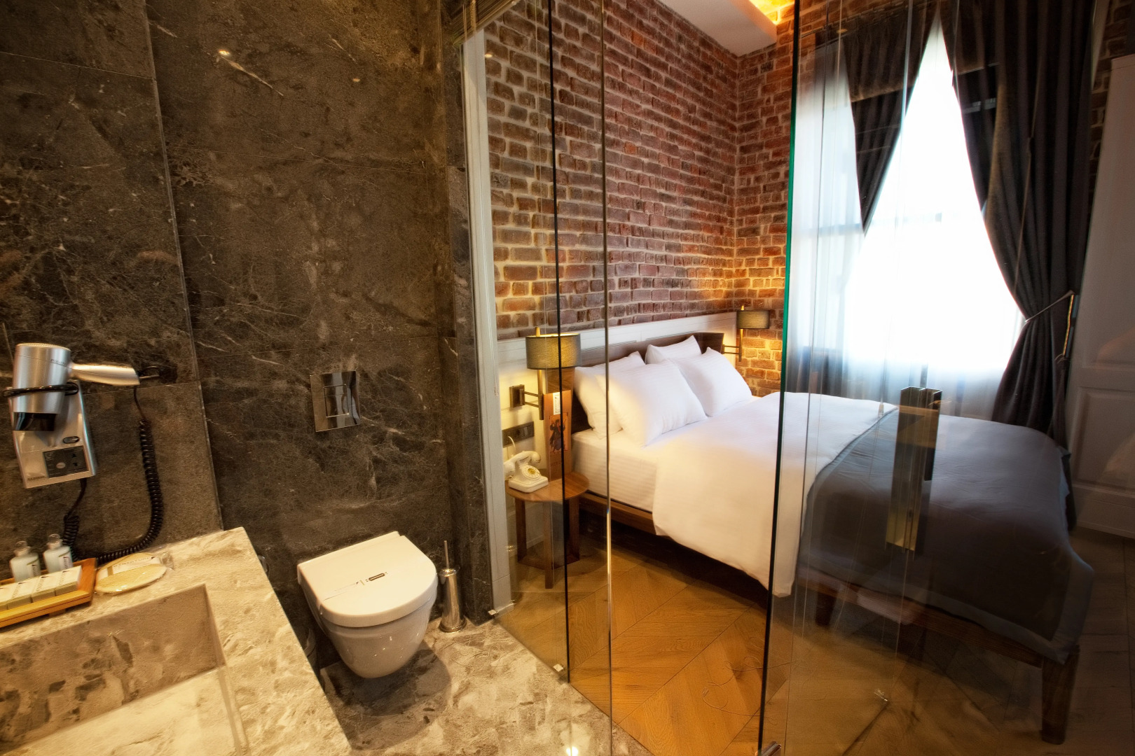 Отель Miniature