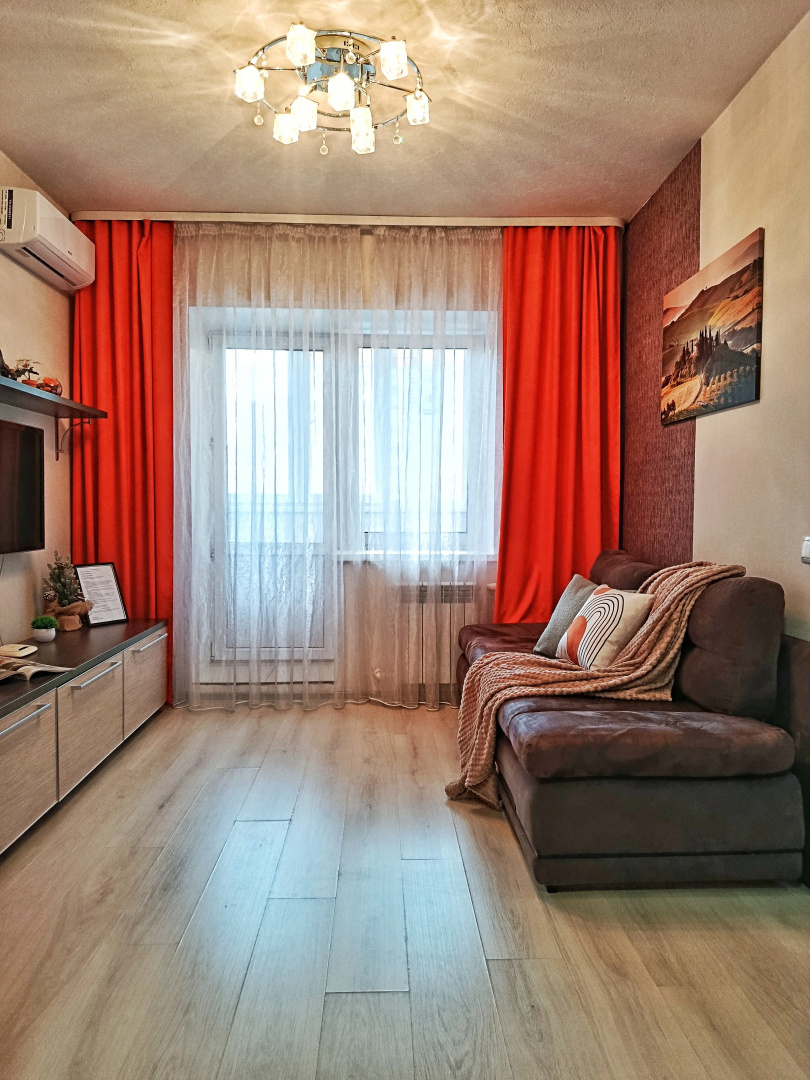 Квартира на Ураева 10