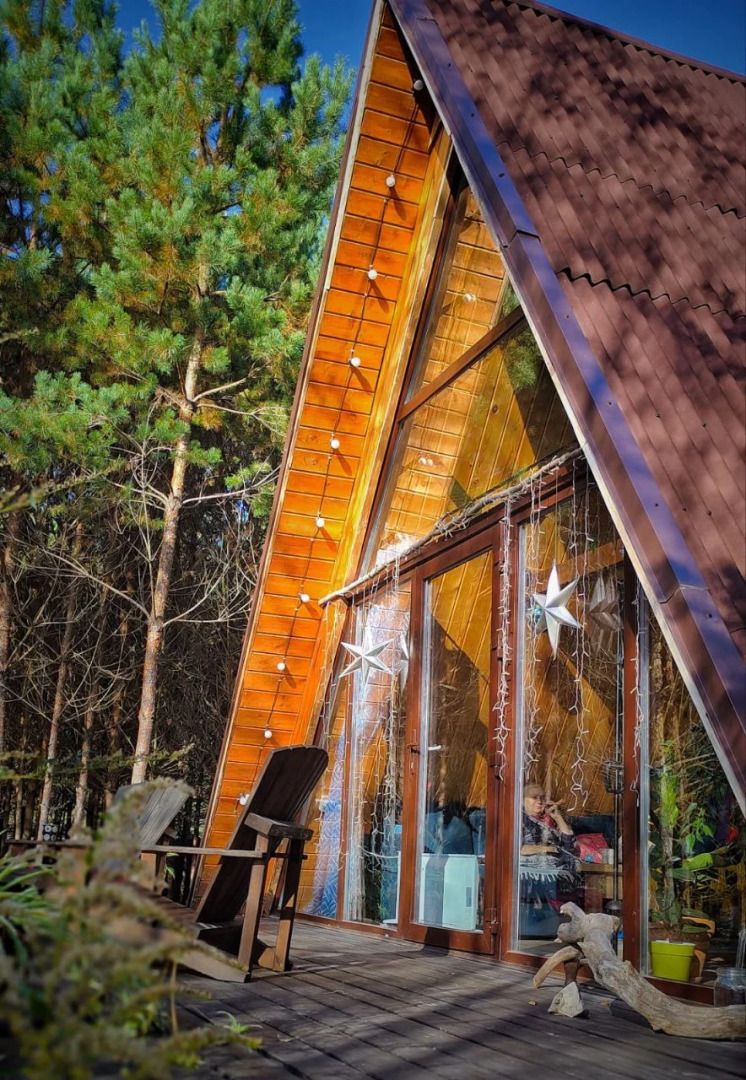 Частный Дом О, Дни в Лесу