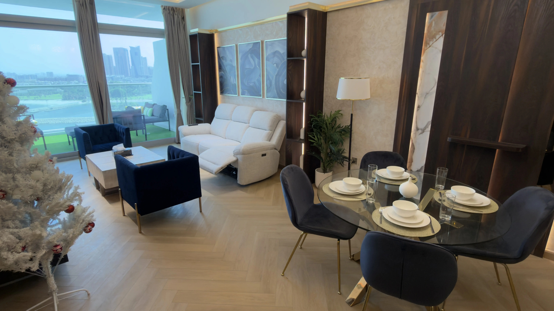 Апартаменты Highend Ultra Luxury Azure Residences