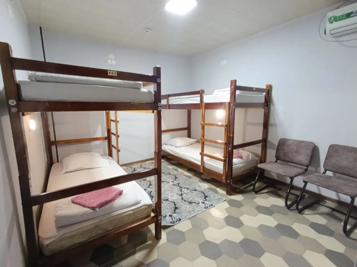 Хостел Caravan Hostel