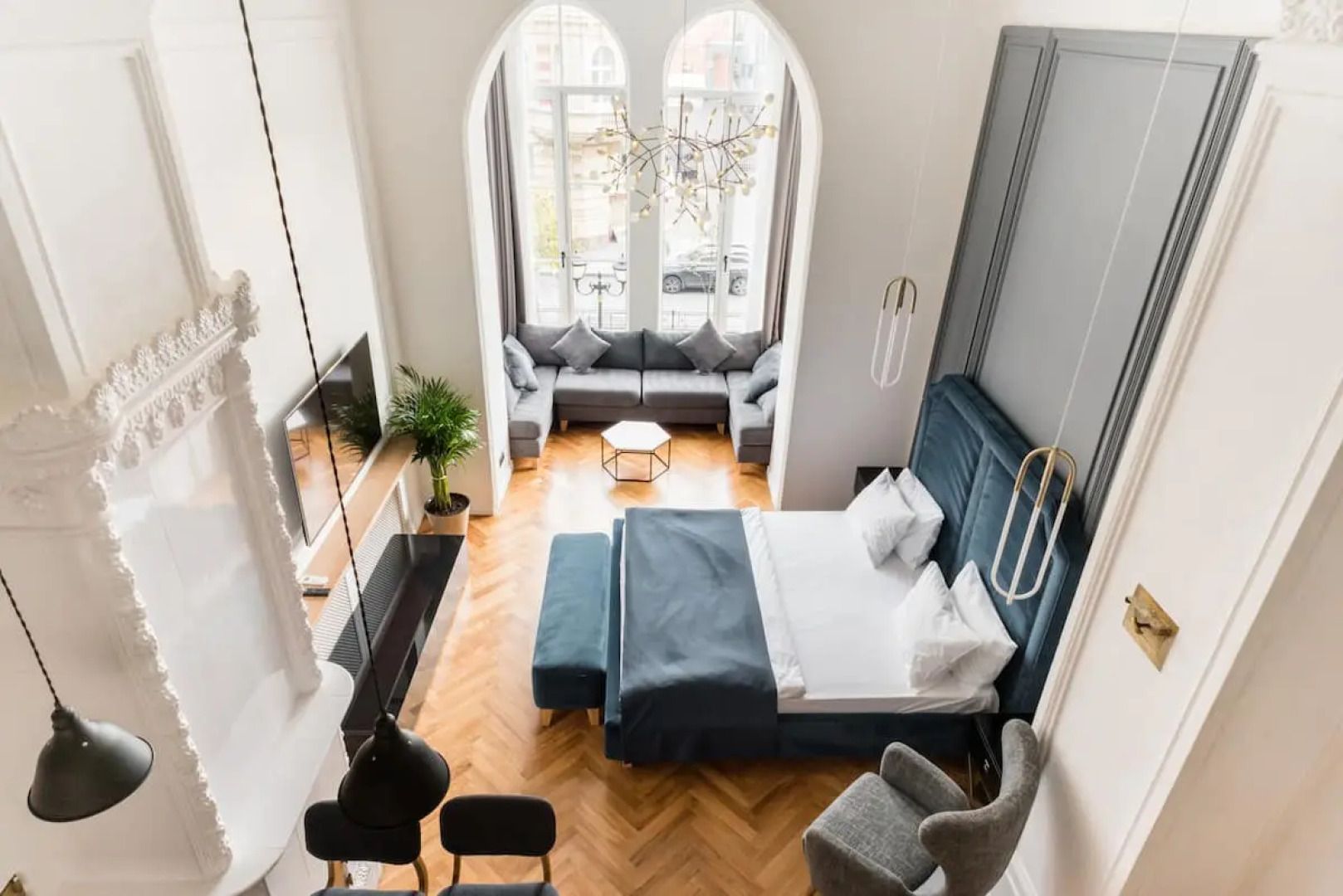 Меблированные комнаты F12