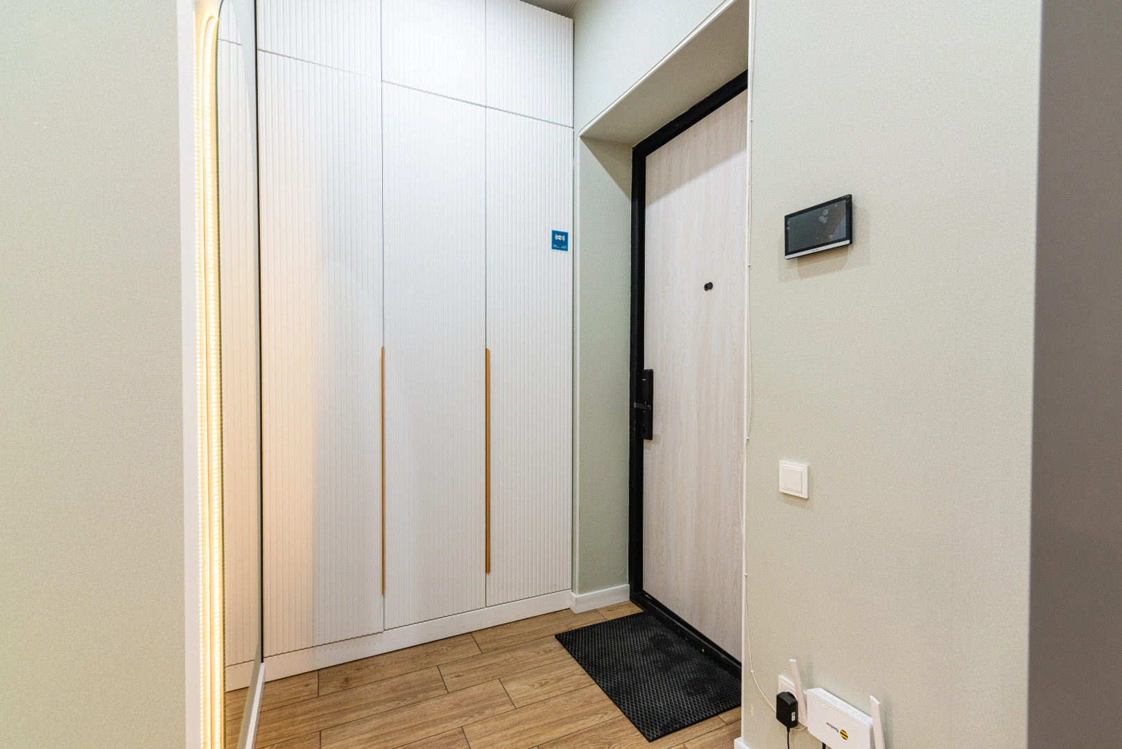 Апартаменты Уютная студия Фисташка в сердце города (170)