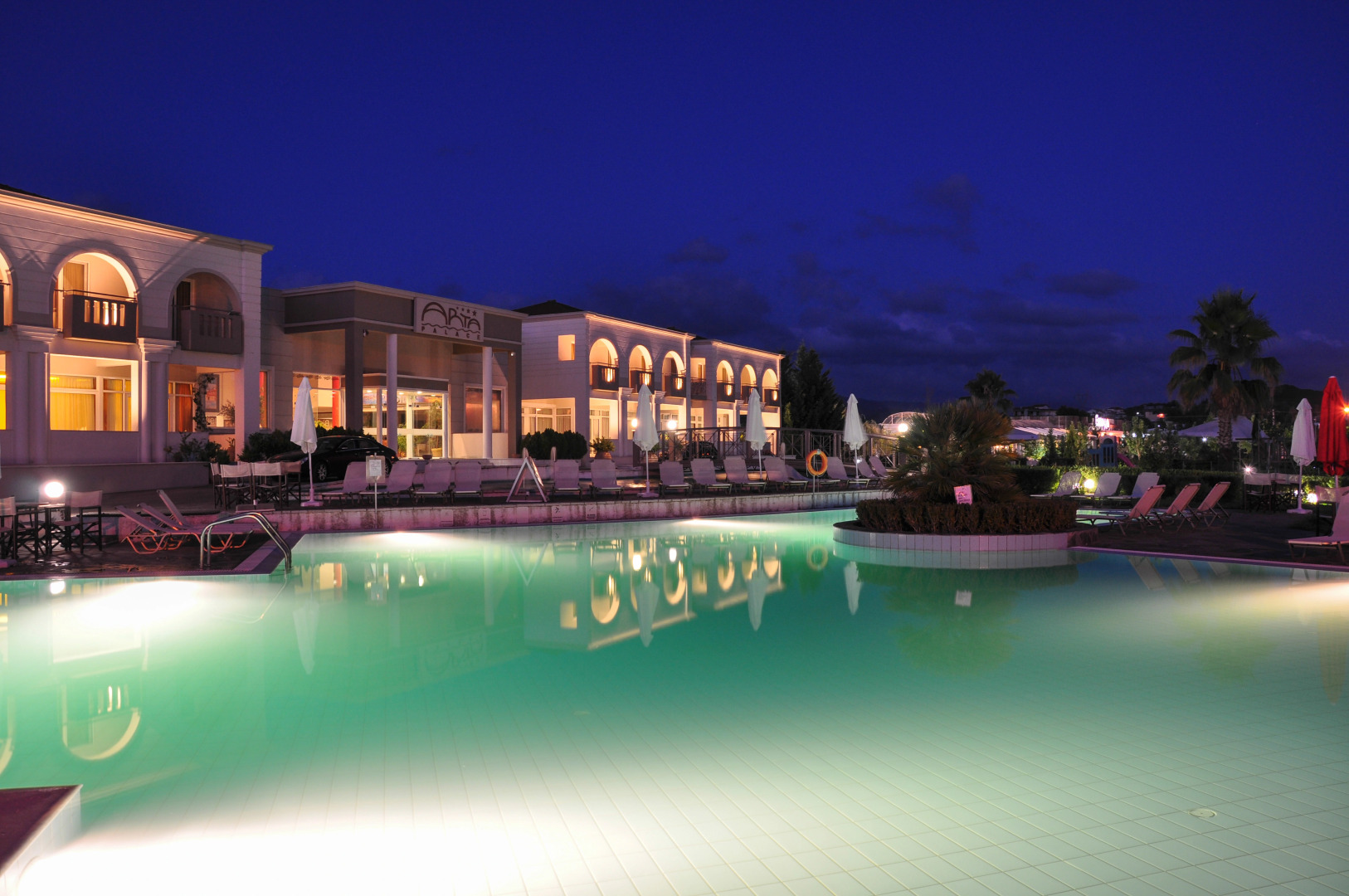 Отель Arta Palace