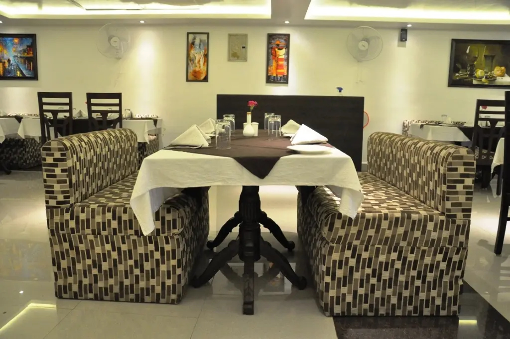 Hotel Mandakini Royal