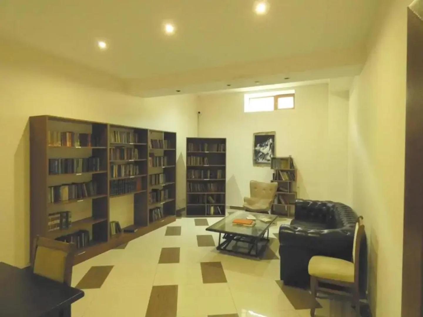 Курортный отель Ani