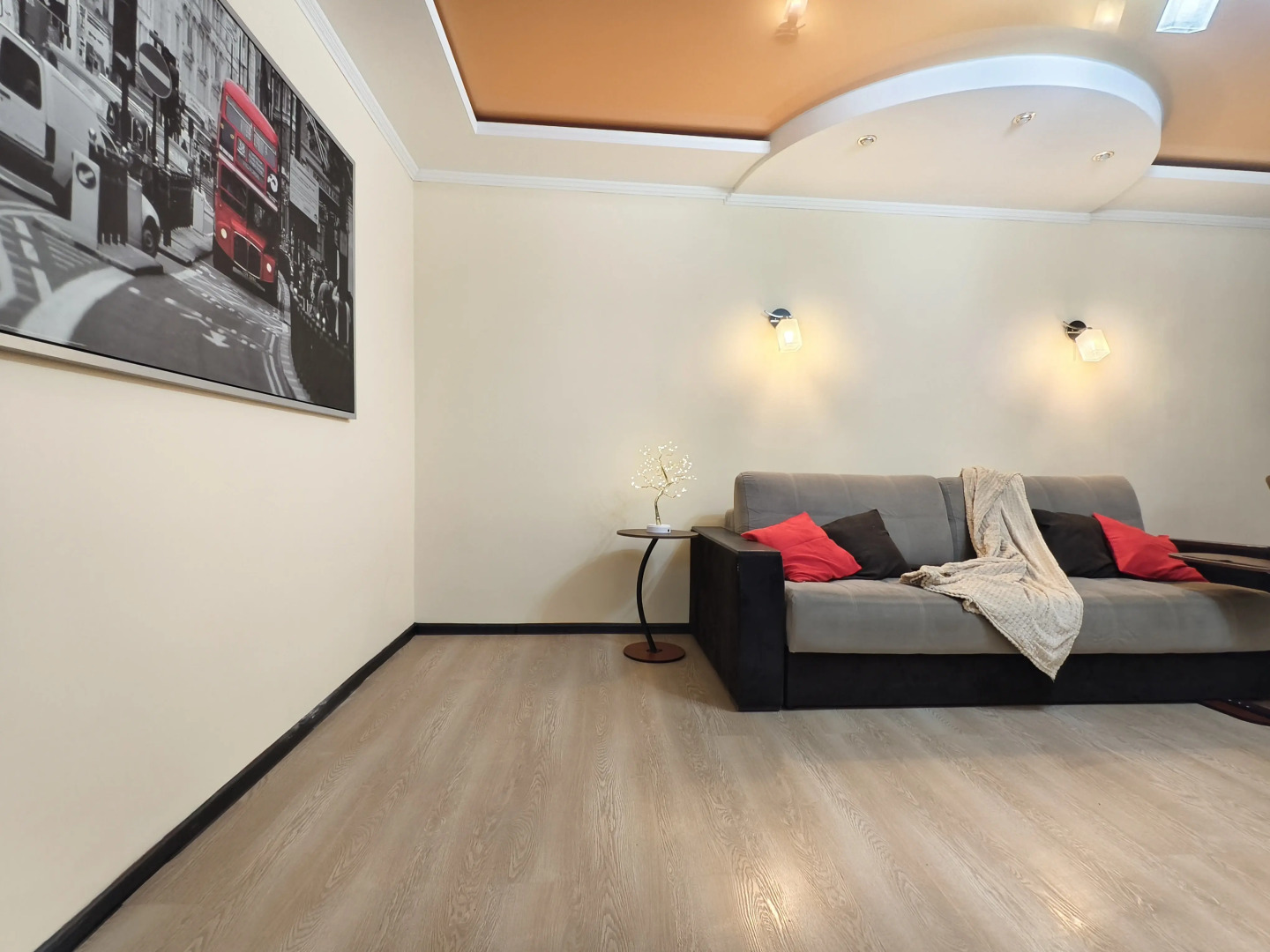 Квартира Уютная Трёхкомнатная в Центре Ул. Лейтенанта Шмидта 2