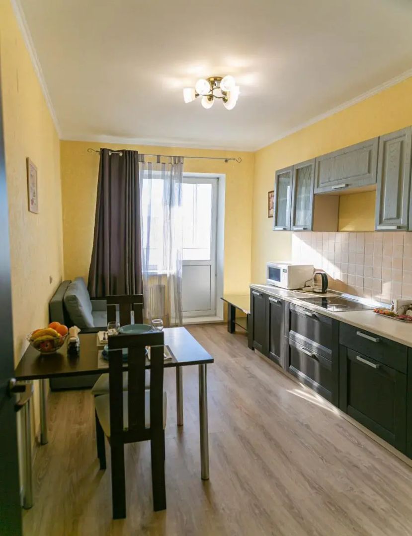 Апартаменты однокомнатные (97) Серебровская 91